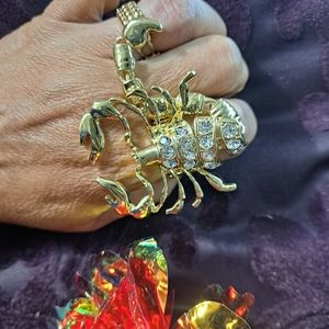 Exaggerated ring. Laminated gold plated 14k